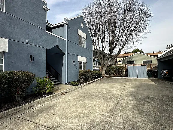 4590 Augustine St #1 — Photo 3