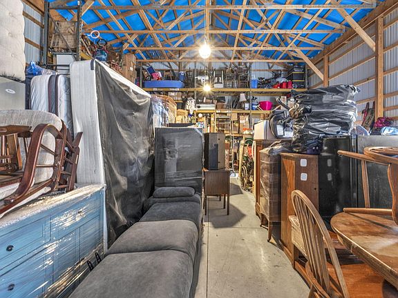 5th image of 1602 Troy Rd