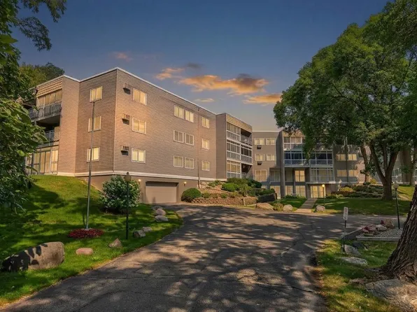 135 Viking Dr E APT 309, Little Canada, MN 55117