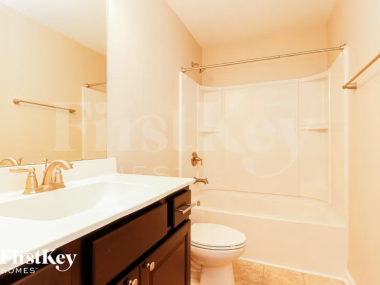 220 Foxbank Plantation Blvd — Photo 15