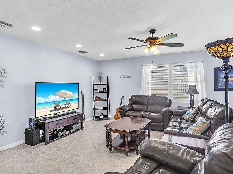 106 Channel Dr #B — Photo 16
