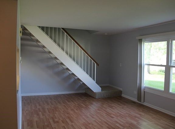 2nd image of 223 Harvest Ct #223