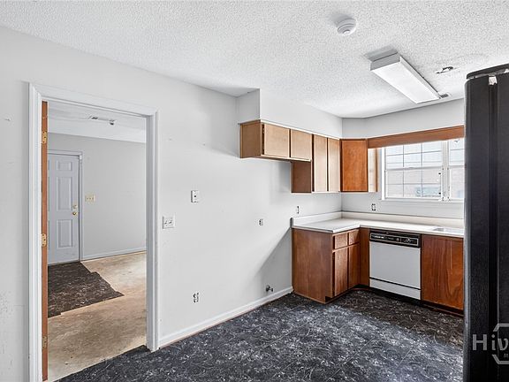5th image of 102 Coastal Place #D