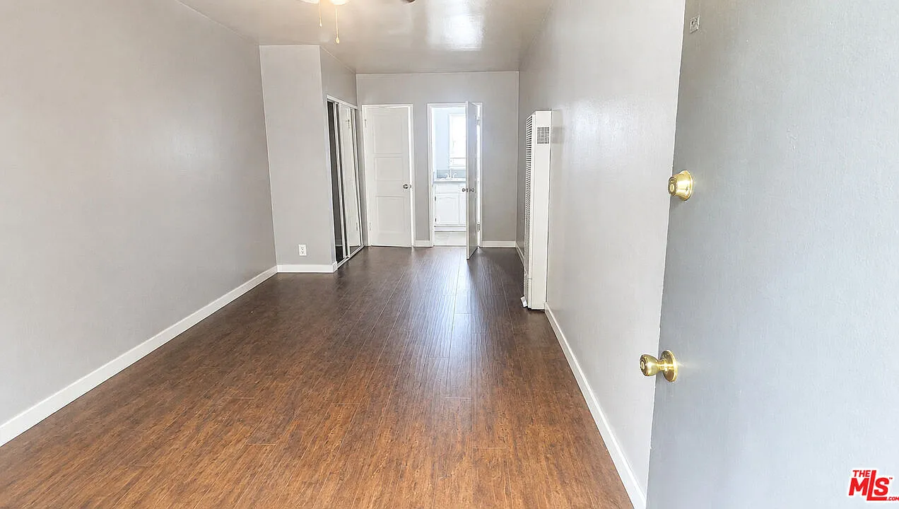 Studio, 1.0 bath, 450 sqft, $1,450 — Photo 3