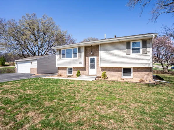 5070 Parkridge Ave, Pleasant Hill, IA 50327