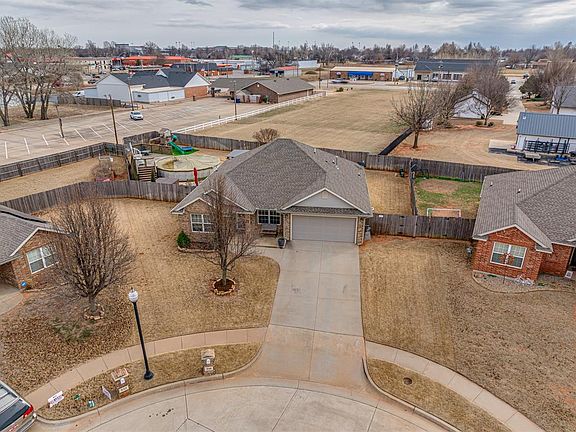 2nd image of 536 W Shadow Ridge Way