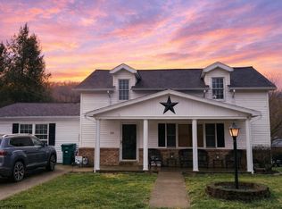 216 Zachs Run Rd, Mount Clare, WV 26408