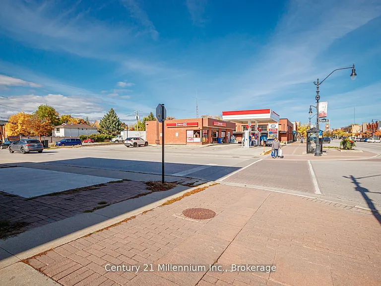 250 Hurontario St #2 — Photo 31
