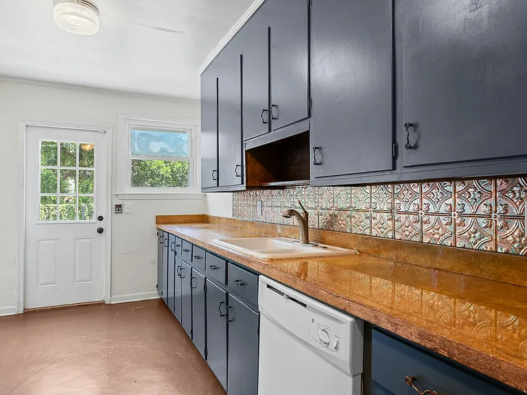 212 SE Kalash Rd — Photo 17