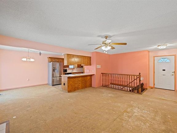 3rd image of 14819 E 48th St