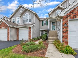 18 Arbordale Ct, Algonquin, IL 60102