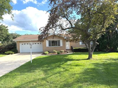 2323 Carriage Ln, Lindenhurst, IL, 60046