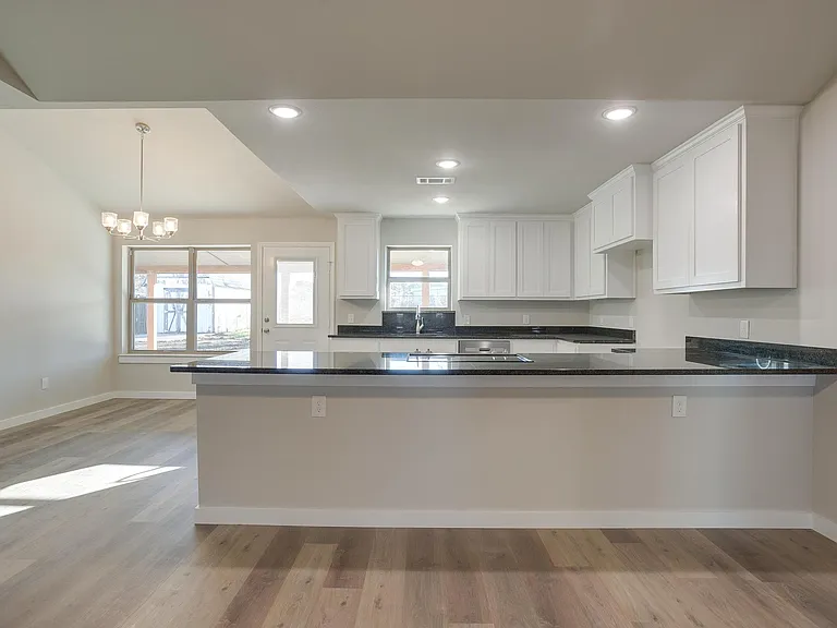 305 Bentley Dr — Photo 19