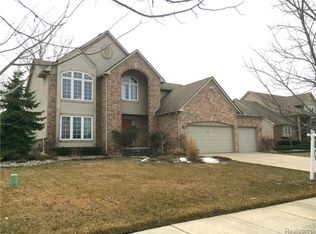 868 Timber Trail Ct, South Lyon, MI 48178