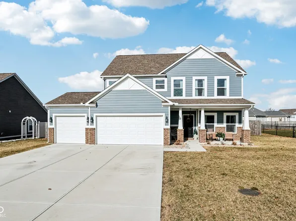 35 Manchester Dr, Trafalgar, IN 46181