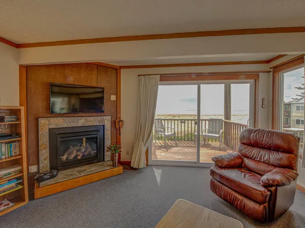 3641 NW Oceanview Dr, Newport, OR 97365