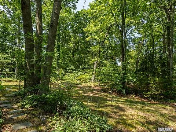 5th image of 6 Hampton Hill Ct