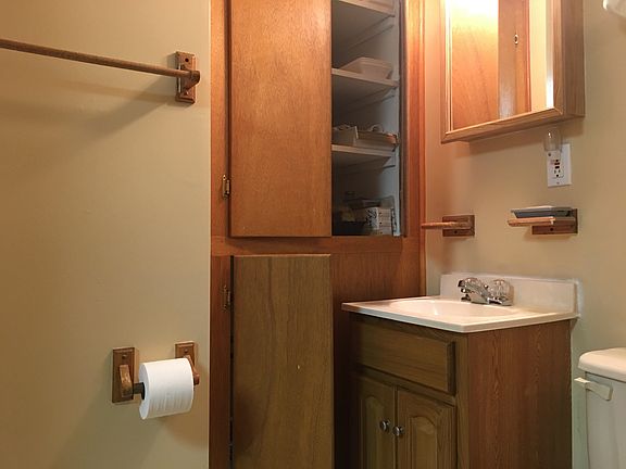 2nd image of 967 N 4th St