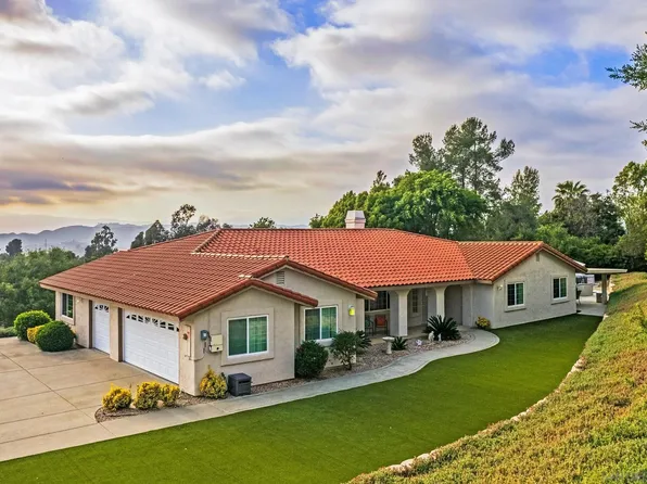 2320 E Mission Rd, Fallbrook, CA 92028