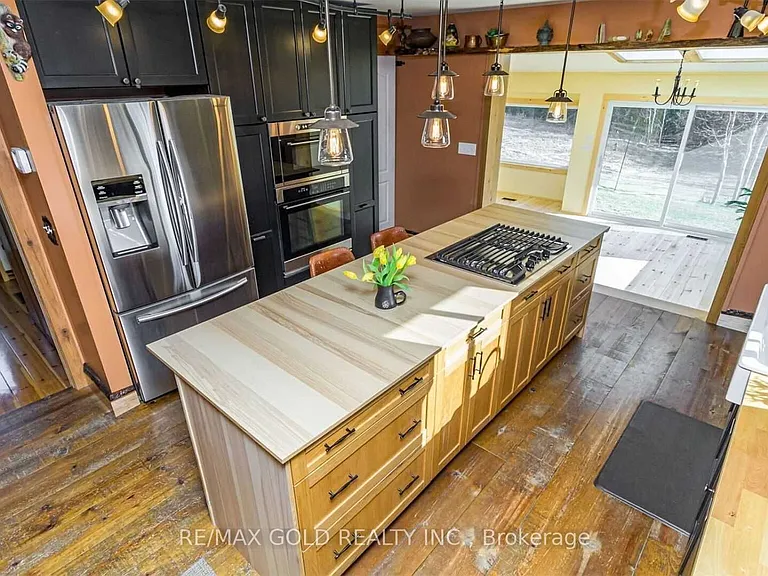 5135 Trafalgar Rd — Photo 8