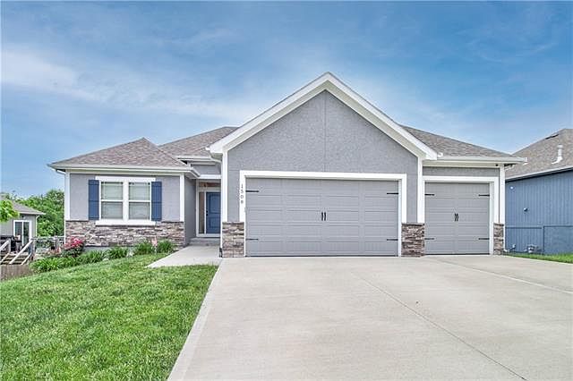 1st image of 1508 SW Cross Creek Dr