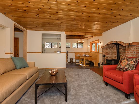 2nd image of 276 Park Ln