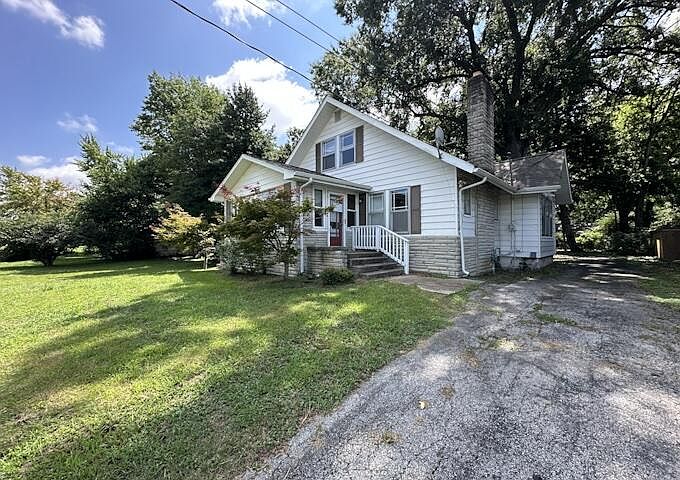 1st image of 2936 Clark St