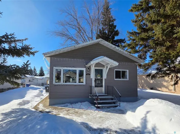 311 5th AVENUE E, Melville, SK S0A 2P0