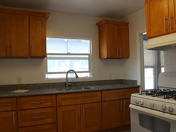 4th image of 6441 Brann St