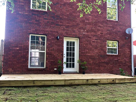 4th image of 131 Twin Gates Dr
