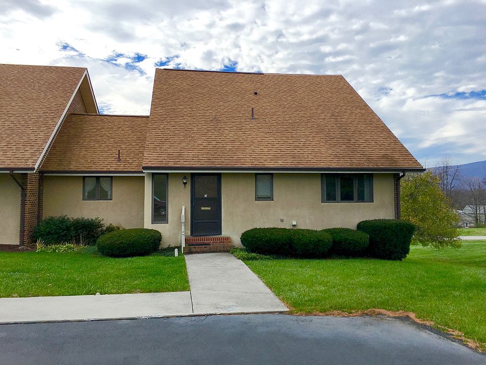 Front of  luxurious townhous