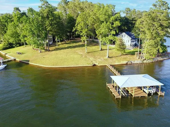 114 Summerset Point Dr, Cross Hill, SC 29332