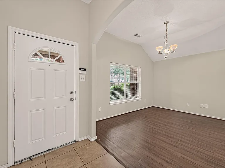 5006 Juniper Walk Ln — Photo 6
