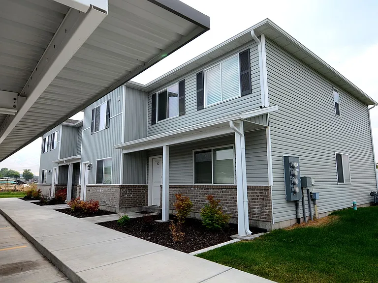 Stonebrook Apartment Homes — Photo 3