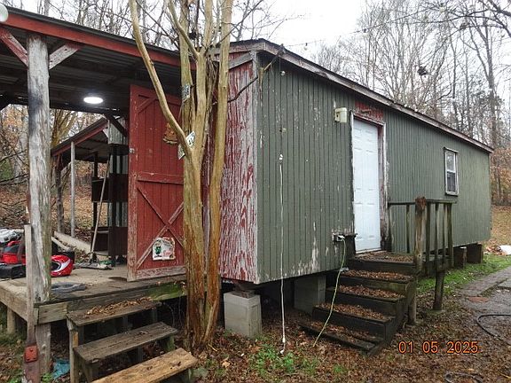 3rd image of 1882 Jordan Rd