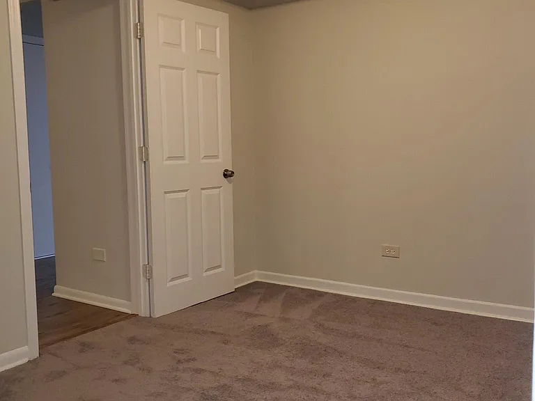 2012 S 5th Ave #2S — Photo 3