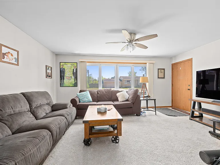 1509 E 31st St #2 — Photo 8