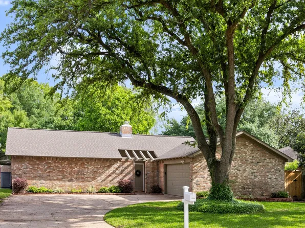 14206 Locke Ln, Houston, TX 77077
