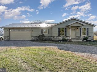 10425 Letzburg Rd, Greencastle, PA 17225