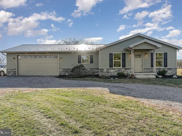 10425 Letzburg Rd, Greencastle, PA 17225