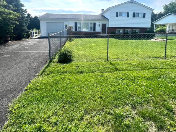 188 Belvedere Dr, Charles Town, WV 25414