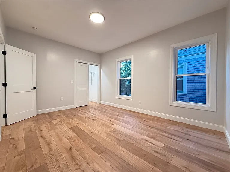 16 Willow Ave #2 — Photo 6