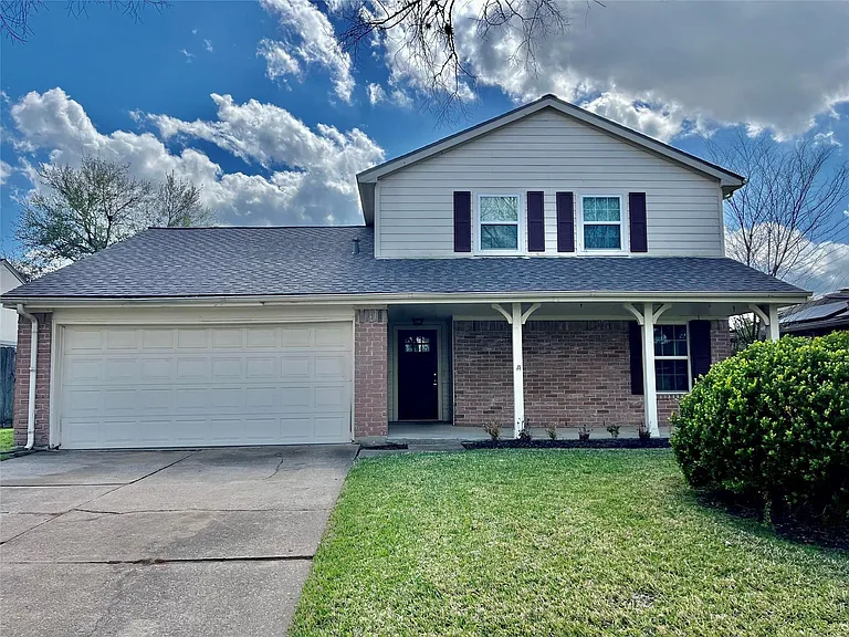 3038 Sam Houston Dr — Photo 1