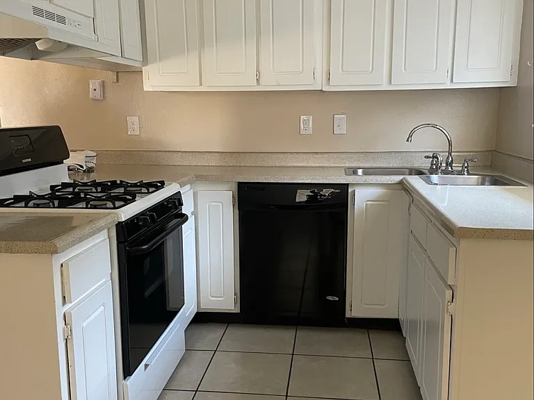 3006 E Glen Dr #3006 — Photo 4