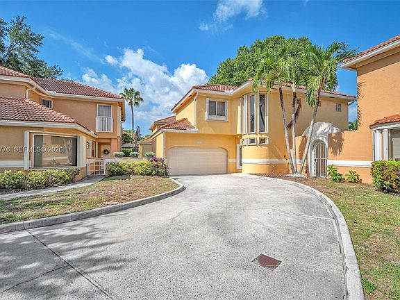 3rd image of 11211 Lakeview Dr #53-O