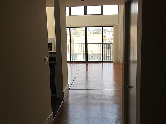 4th image of 3388 17th St #210