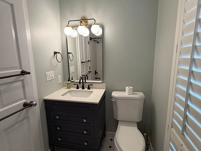 124 Eareckson Ln — Photo 23