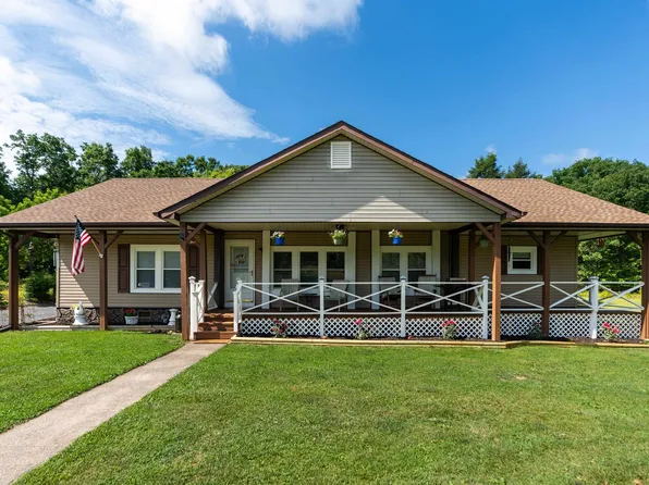457 Sandy Ridge Rd, Waynesboro, VA 22980