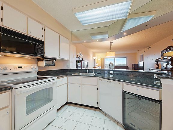 3rd image of 2238 N Cypress Bend Dr APT 602