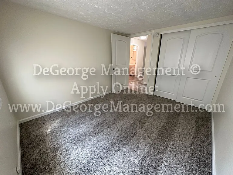 Pine Ridge Apartments — Photo 34